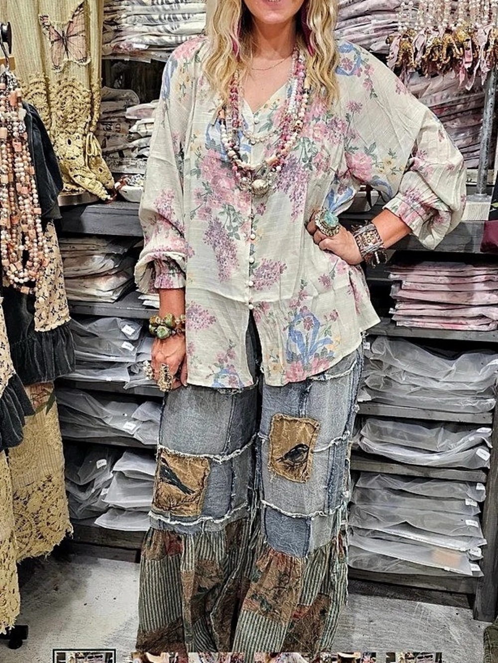 🔥NEW - A Rare Bird - When Rosie Came To Town Top❣️🦋 Covered Button, Floral